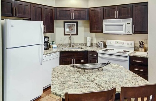 Pinetop Condo | 1br Rustic Cabin Condo in White Mountains of AZ