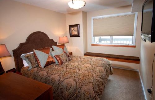 Ludlow Apartment | 1Br Ski-in, Ski-Out at Okemo Mountain Lodge condo