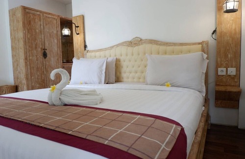 Kutuh Kaja Villa | 1BR Studio Room w/ Jungle View in Ubud Center (2)