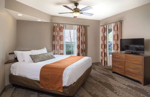 Pennington Bend Resort | 1BR Suite with Resort Pool, FREE WIFI, Near Attractions
