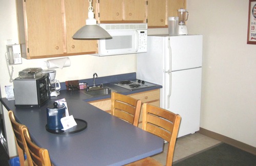 Miramonte Resort | 1BR w/WiFi & Resort Pool Near Attractions- Golf, Hike, Explore, Shop & Dine!