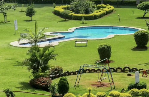 Nairobi Apartment | 1BR with easy access to all city hotspots for Leisure or Business near to shops