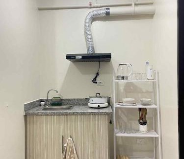 Quezon City Hotel | 1BR With Parking Commonwealth Quezon City