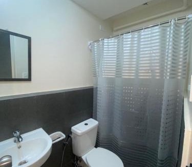 Quezon City Hotel | 1BR With Parking Commonwealth Quezon City