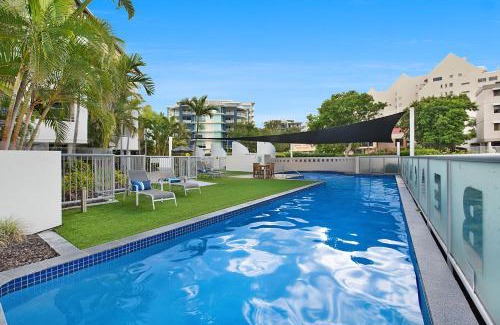 Mooloolaba Apartment | 1BR with Private Balcony at Beach Club Resort
