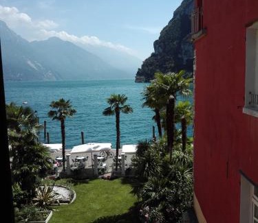 Riva del Garda Apartment | 1Dest - Queen of the Lake