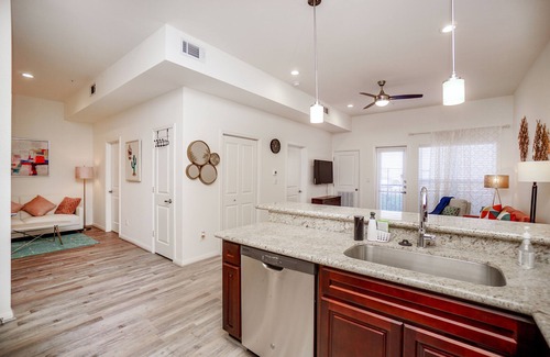 Katy House | 1H |Modern Urban Living in Suburban setting