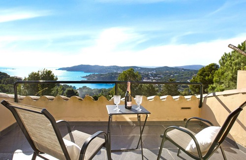 Llafranc Villa | 1SB 01 - Beautiful house with private garden and community pool near the beach of Llafranc