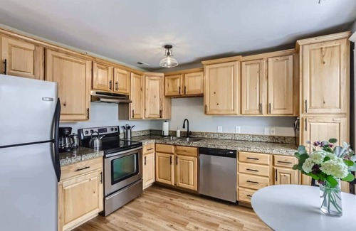 Speer Apartment | 1st Ave by Modern Midstay - Wash Park & SoBo #F3