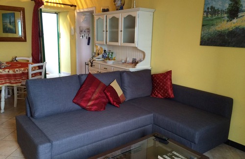 Ortigia Apartment | 1st Floor Apartment With Stunning Sea Views Sleeps 5.