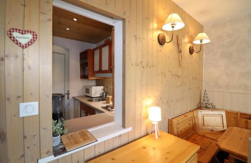 Les Almes Apartment | 1st floor, balcony, tv, ski locker, 42m², Tignes