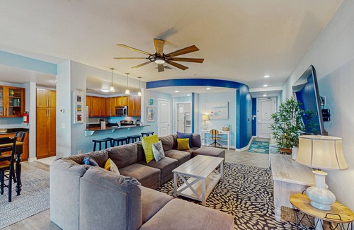 Sandbridge Condo | 1st-floor condo with views of Back Bay, balcony, AC, outdoor pool & gym