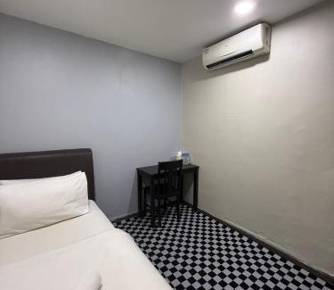 Subang Jaya Hotel | 1st Living Subang SS15