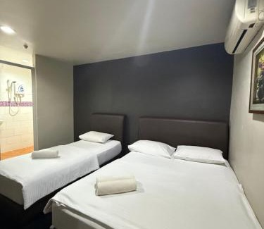 Subang Jaya Hotel | 1st Living Subang SS15