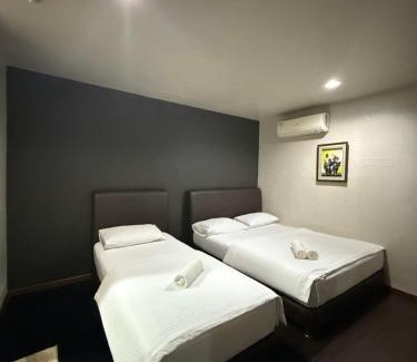 Subang Jaya Hotel | 1st Living Subang SS15