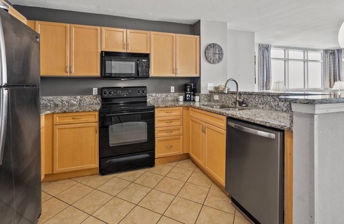 Cherry Grove Beach Condo | 1st Rate Views & Amenities - Ritzy Oceanfront Family Resort w/pools, pier restaurant/bar in Ocean Dr