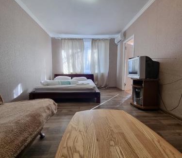 Dnipro Apartment | 2-кімнатна квартира у центрі на Олександра Поля, шпиталь, 16лікарня