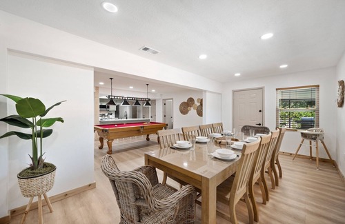 Largo Villa | 2,100sqf Villa · KING Beds · Heated Pool · Game Room · GYM · Beach 2miles