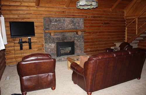 Moran House | 2/2 Cabin with Loft Nestled next to National Forest