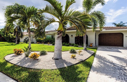Marco Island House | 2/2 Home located in a quiet neighborhood with pool