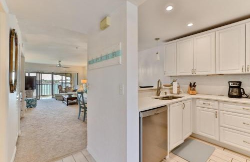Bouchelles Island Apartment | 2-2 Riverfront Condo At Bouchelle Island