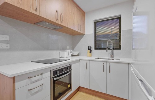 Mangere House | 2/30 Ventura Street, Māngere, Auckland 2022