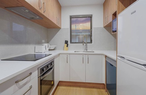 Mangere House | 2/30 Ventura Street, Māngere, Auckland 2022