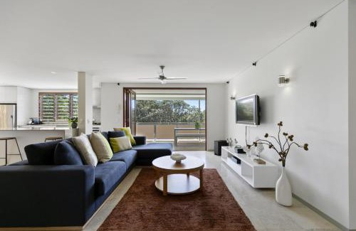 Point Lookout Apartment | 2 4 Meegera Place