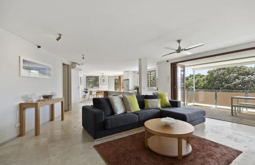 Point Lookout Apartment | 2 4 Meegera Place
