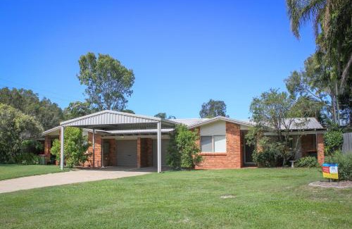 Rainbow Beach House | 2 51 Carlo Road Rainbow Beach