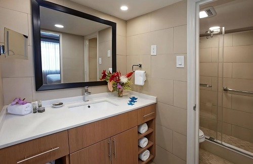 Saint Lawrence House | 2 Amazing Rooms! Coastal Resort in the Stunning Caribbean w/ Balcony, Pool