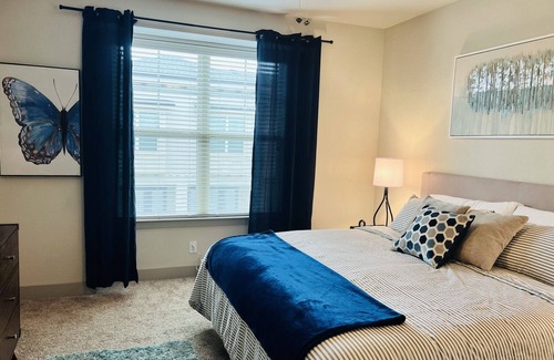 Memorial House | 2 BD/2.5 BA TOWNHOME🏠/ KING BD /GARAGE NEAR CITYCENTRE🛍