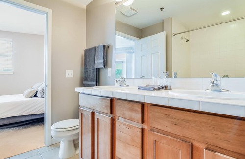 Washington Park West Condo | 2 BD 2 BA Loft - Platte / Wash Park - Exec / Corp Rental