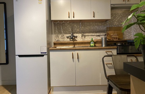 Itaewon Apartment | 2 Bdr Apt Best Location in Gyeongnidan-gil, Seoul