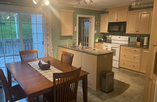 Chapel Arm House | 2 bdrm Home in Idyllic Newfoundland Outport