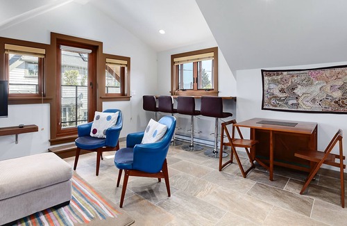 West Point Grey House | 2 Bdrm Little House in Point Grey Vancouver