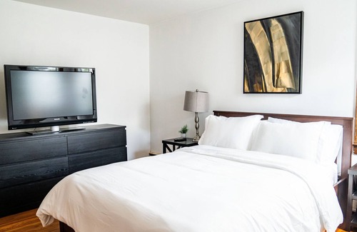 Nashua Apartment | -2 BDRM - Sleeps 7 - Walk to Downtown Nashua-