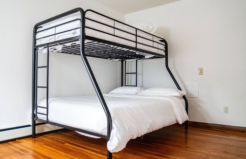 Nashua Apartment | -2 BDRM - Sleeps 7 - Walk to Downtown Nashua-