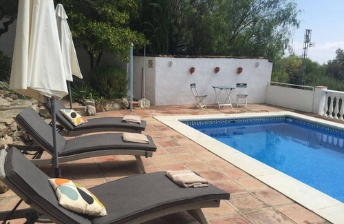 Periana House | 2 beautiful Casitas in Periana, with spectacular views to Lake Vinuela.