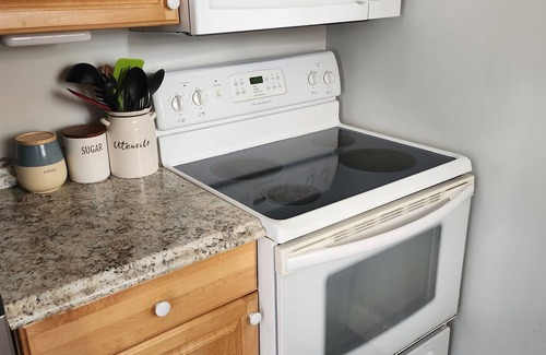 Ormond-by-the-Sea Condo | 2 bed 1 bath condo with pool, wi-fi, beachfront, near Daytona