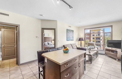 South Pandosy Apartment | 2 Bed 2 Bath Corner Unit Overlooking Pool 501