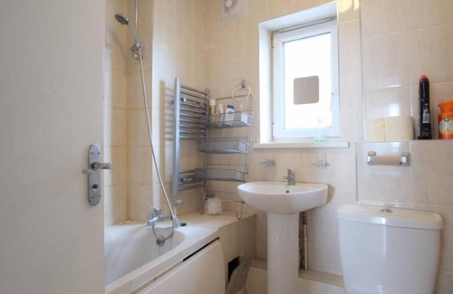 Woolwich Riverside Apartment | 2-Bed Apartment in London Woolwich
