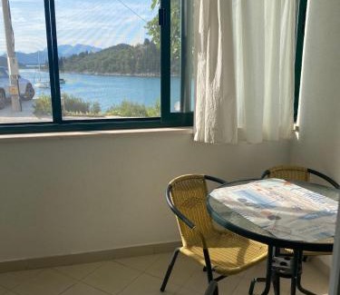 Blace Apartment | 2 bed Comfy Gem: Functional, Ideal Location, Steps to the Beach