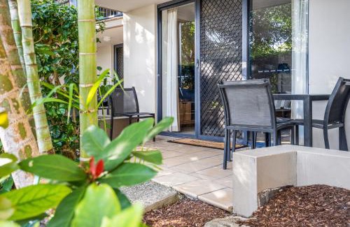 Mermaid Beach Apartment | 2-Bed Family Haven with Pools, BBQ & Playgrounds