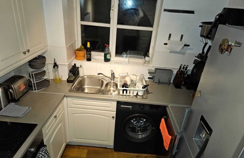 Eltham West House | 2 Bed Flat - Sleeps 4 - Parking - Garden - Wifi