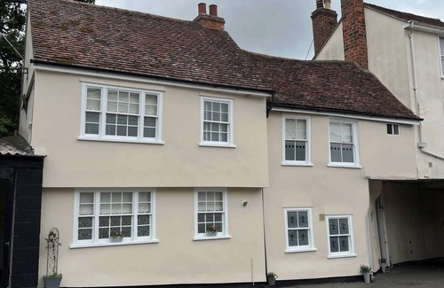 Colchester House | 2 Bed Grade 2 - Dates back to 1500's