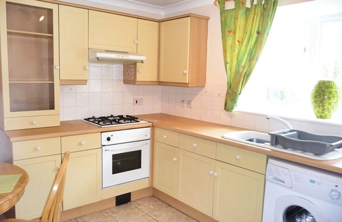 Kirk Sandall House | 2 Bed House - Sleeps 4 - Parking - Pets - Garden