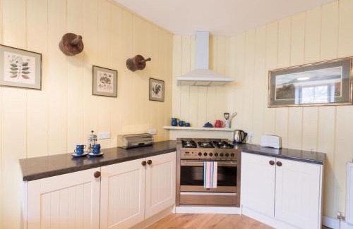 Boltongate House | 2 Bed in Boltongate SZ396