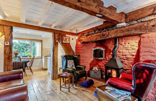 Clun House | 2 Bed in Clun 83166