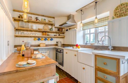 Colkirk House | 2 Bed in Colkirk oc-j33005